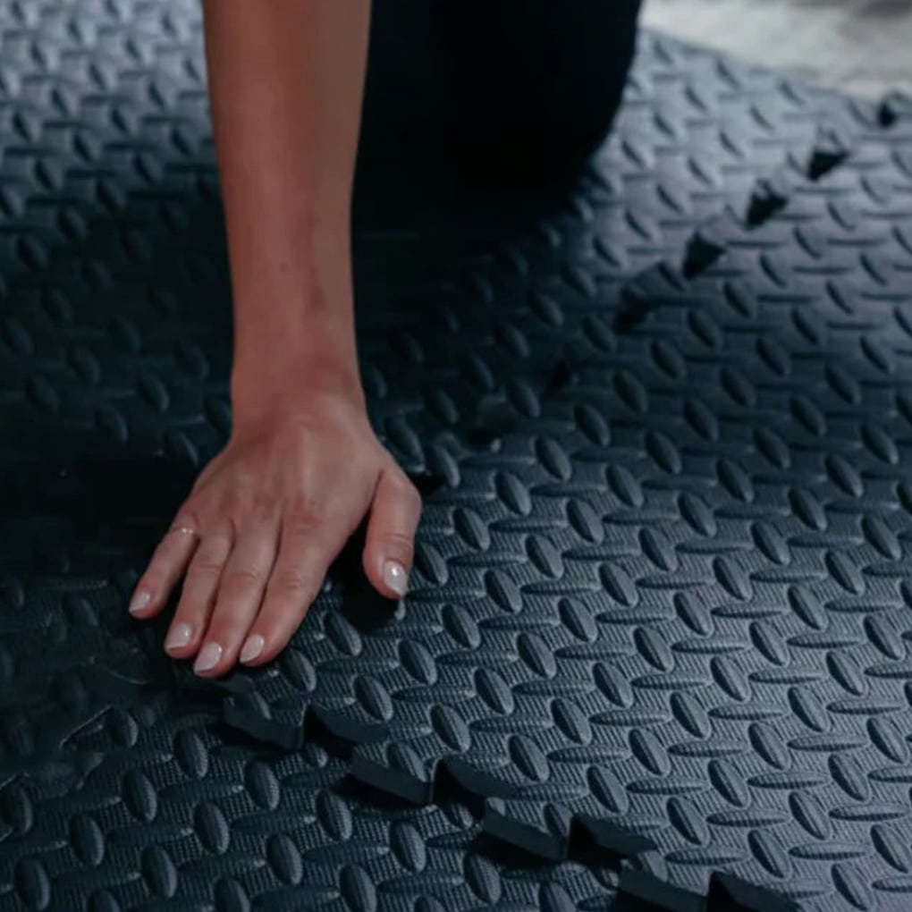 Foam Puzzle 4 Interlocking Gym Mats - Image 3